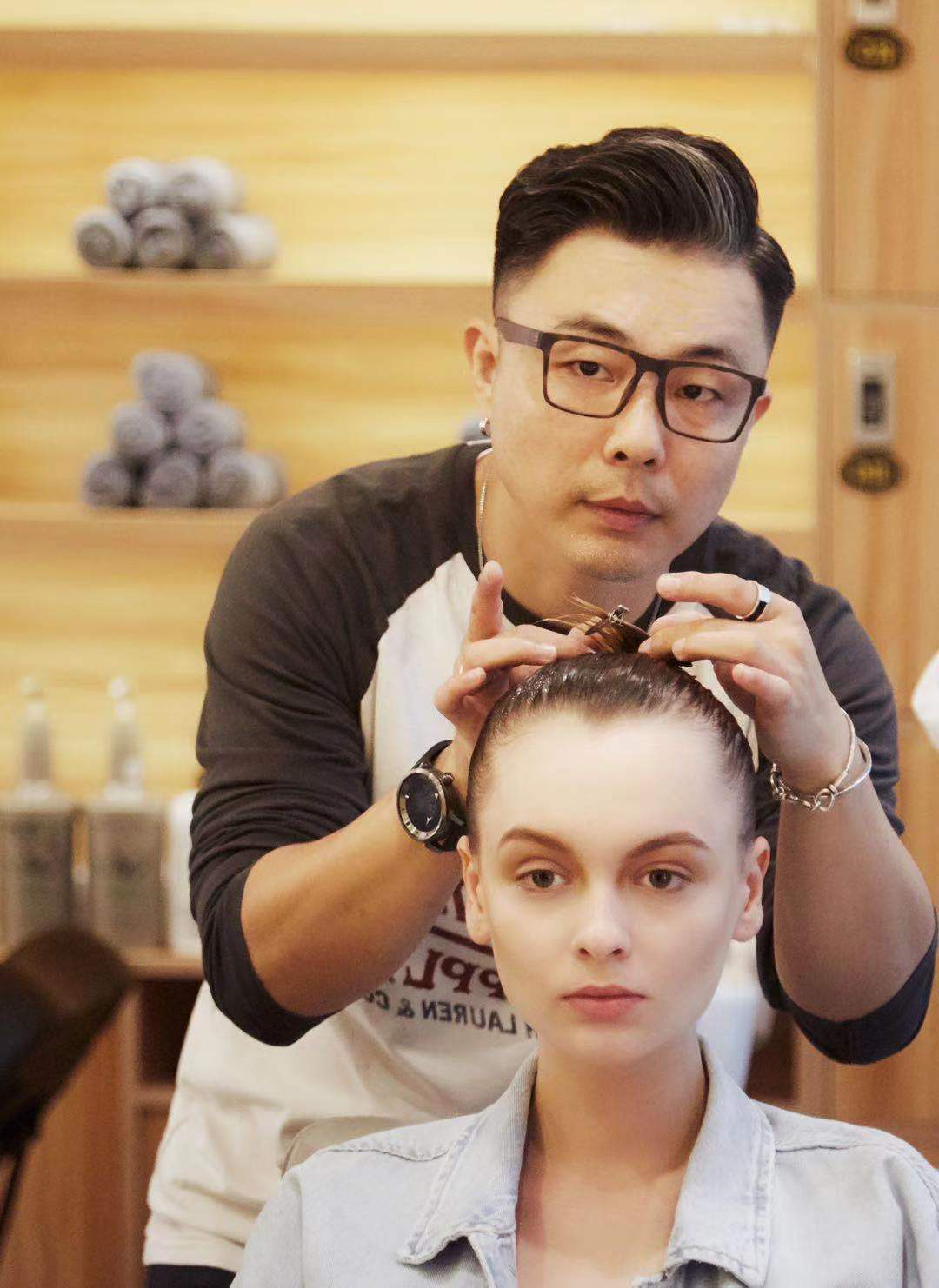 开云kaiyun官方网站美发分会委员宋谦