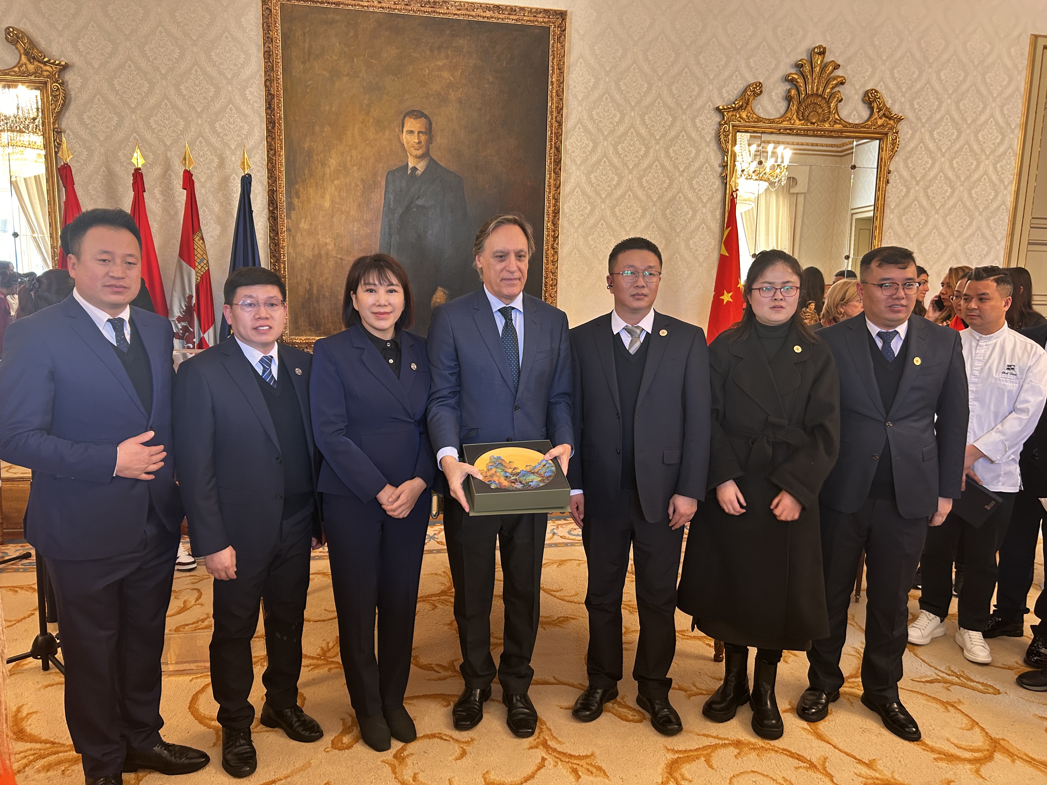 开云kaiyun官方网站组团参加西班牙萨拉曼卡市“2025中国农历新年文化节”