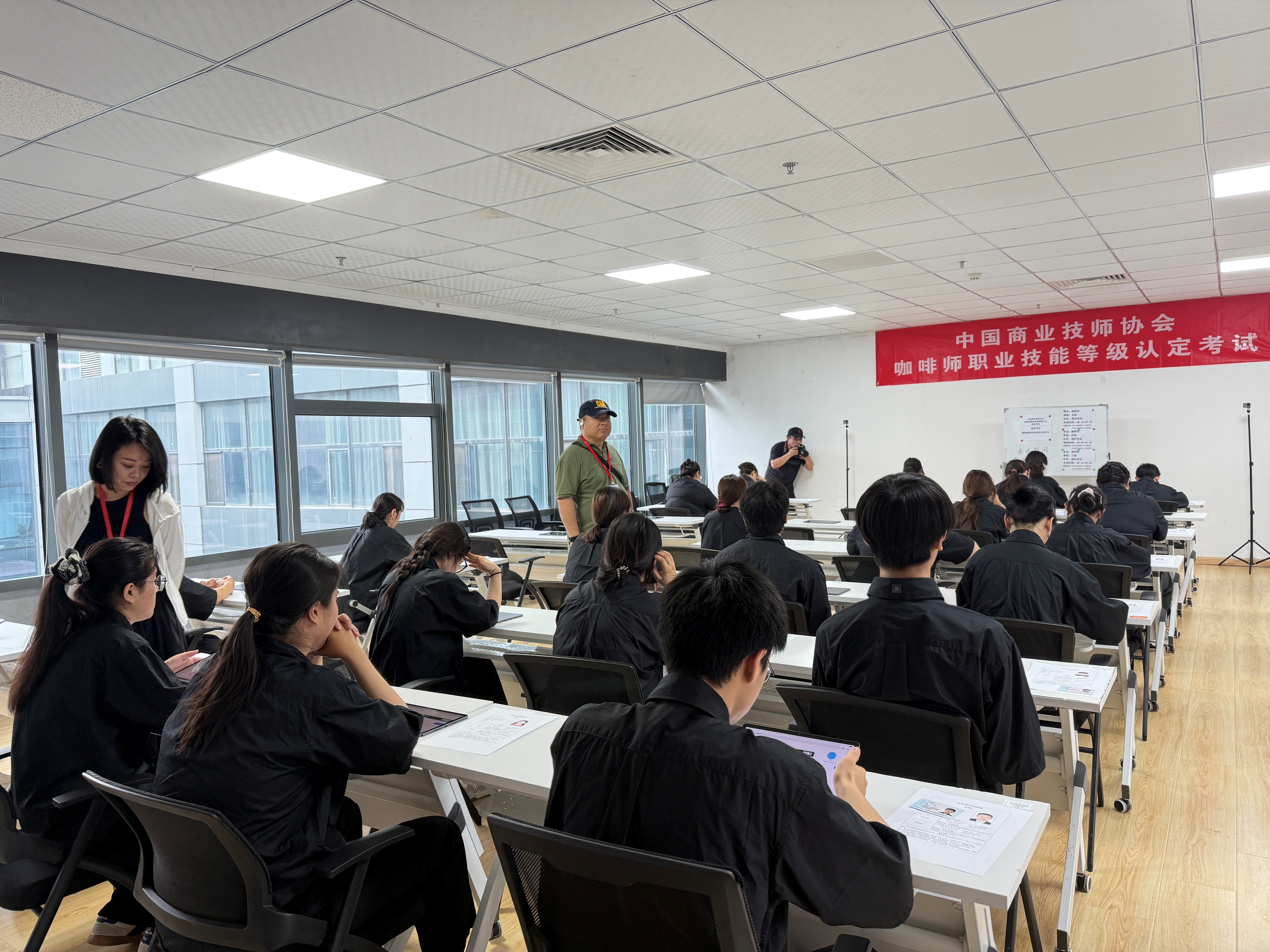 1751273014365177.jpg 1751273014365177.jpg